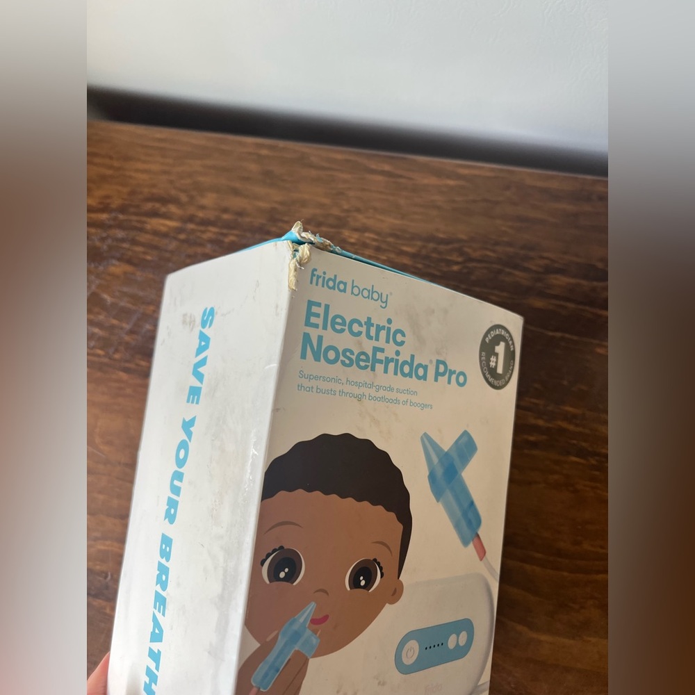 Frida Baby Electric NoseFrida Pro - box is damaged/ dirty - Picture 7 of 7